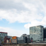 Blick über den Rhein im Medienhafan Düsseldorf