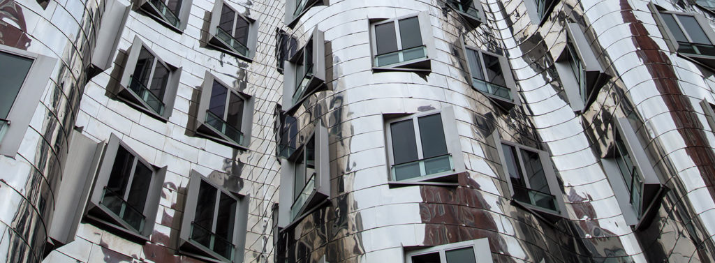 Das Gehry Haus im Düsseldorfer Medienhafen