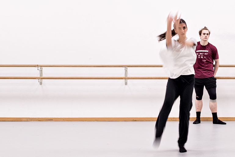 Proben im Aalto Ballet zu "Vibrations", Carla Colonna und Liam Blair