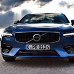 Volvo V90 am Rhein