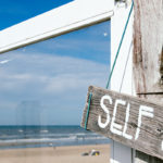Self Service im Koele Costa. Nebenan stehen fünf Strandhütten, die uns sehr gut gefallen haben. Leider sind die bis Ende 2019 ausgebucht.
